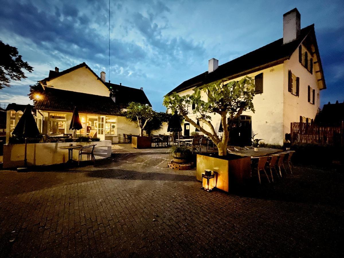 In De Witte Dame Hotel Bar Kitchen Apartments Grubbenvorst Екстериор снимка